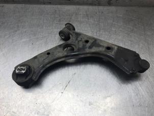 Gebruikte Triangel links-voor Citroen Nemo (AA) 1.4 HDi 70 Prijs op aanvraag aangeboden door Autosloperij Alexander