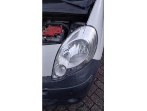Gebruikte Koplamp links Renault Kangoo Express (FW) 1.5 dCi 85 Prijs op aanvraag aangeboden door Autosloperij Alexander