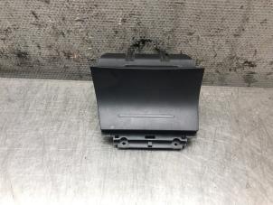 Gebruikte Asbak voor Skoda Octavia Combi (1Z5) 1.9 TDI Prijs op aanvraag aangeboden door Autosloperij Alexander