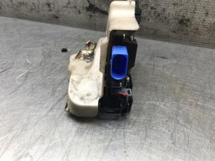 Gebruikte Deurslot Mechaniek 4Deurs rechts-voor Volkswagen Golf V (1K1) 1.4 TSI 122 16V Prijs op aanvraag aangeboden door Autosloperij Alexander