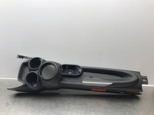 Gebruikte Middenconsoles Mini Mini (F56) Prijs op aanvraag aangeboden door Autosloperij Alexander