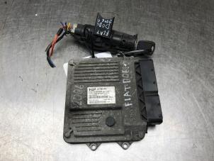 Gebruikte Contactslot + computer Fiat Doblo (223A/119) 1.3 JTD 16V Multijet DPF Prijs op aanvraag aangeboden door Autosloperij Alexander