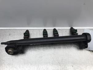 Injector brug van een Audi A3 (8L1) 1.6 2003