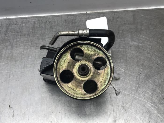 Gebruikte Oliepomp Peugeot 206 (2A/C/H/J/S) 1.4 XR,XS,XT,Gentry Prijs op aanvraag aangeboden door Autosloperij Alexander