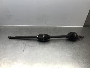 Gebruikte Cardanas rechts-voor (VWA) Renault Trafic New (FL) 2.5 dCi 16V 115 FAP Prijs € 100,00 Margeregeling aangeboden door Autosloperij Alexander