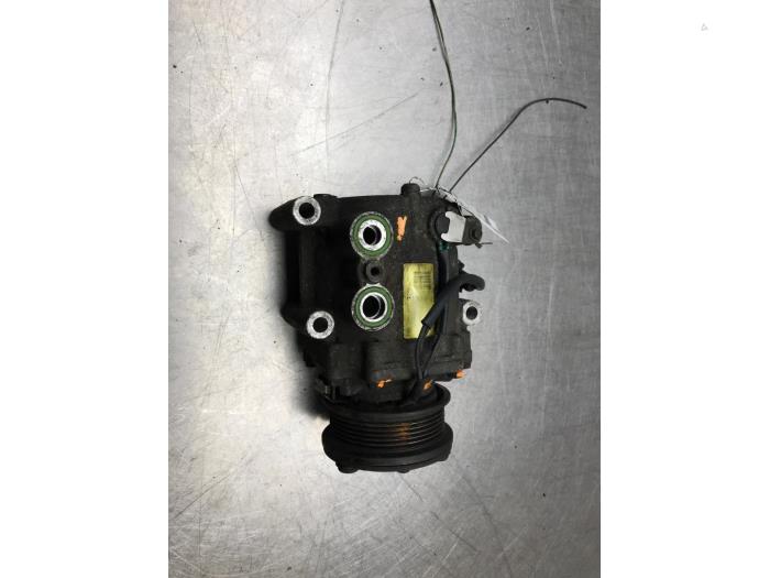 Gebruikte Aircopomp Ford Mondeo III 1.8 16V Prijs op aanvraag aangeboden door Autosloperij Alexander