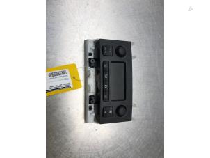 Gebruikte Kachel Bedieningspaneel Peugeot 307 (3A/C/D) 2.0 16V Prijs € 45,00 Margeregeling aangeboden door Autosloperij Alexander