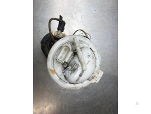 Gebruikte Benzinepomp Volkswagen Passat Variant (3C5) 1.8 TSI 16V Prijs € 85,00 Margeregeling aangeboden door Autosloperij Alexander