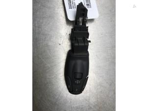 Gebruikte Radiobediening Stuur Peugeot 206 CC (2D) 2.0 16V Prijs € 25,00 Margeregeling aangeboden door Autosloperij Alexander
