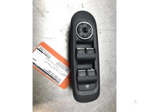 Gebruikte Raam schakelaar elektrisch Ford S-Max (GBW) 2.3 16V Prijs op aanvraag aangeboden door Autosloperij Alexander