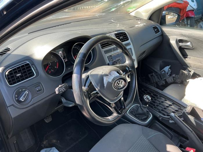 Stuurbekrachtiging Pomp van een Volkswagen Polo V (6R) 1.4 TDI DPF BlueMotion technology 2015