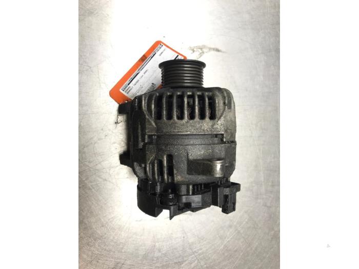 Dynamo van een Renault Twingo II (CN) 1.2 2008