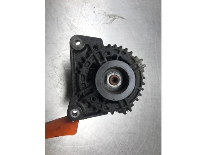 Dynamo van een Renault Twingo II (CN) 1.2 2008