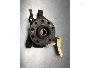 Gebruikte Asschenkel links-voor Opel Zafira (F75) 2.2 16V Prijs € 50,00 Margeregeling aangeboden door Autosloperij Alexander