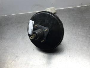 Gebruikte Rembooster Peugeot 307 (3A/C/D) 2.0 HDi 135 16V FAP Prijs € 40,00 Margeregeling aangeboden door Autosloperij Alexander