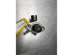 Gebruikte Benzinepomp Ford Focus 3 Wagon 1.0 Ti-VCT EcoBoost 12V 125 Prijs € 100,00 Margeregeling aangeboden door Autosloperij Alexander