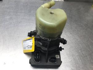 Gebruikte Pomp Servo Ford Galaxy (WA6) 2.0 16V Prijs € 120,00 Margeregeling aangeboden door Autosloperij Alexander