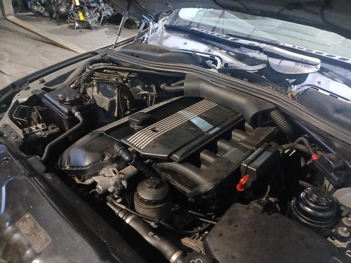Motor van een BMW 5 serie (E60) 520i 24V 2004