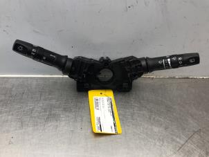 Gebruikte Licht + Raw Schakelaar Hyundai i20 1.2i 16V Prijs € 40,00 Margeregeling aangeboden door Autosloperij Alexander