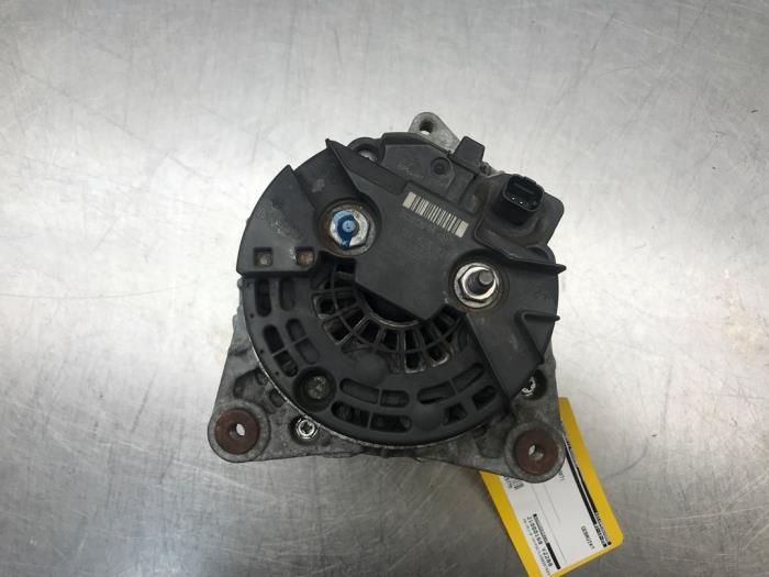 Gebruikte Dynamo Opel Movano (4A1; 4A2; 4B2; 4B3; 4C2; 4C3) 2.5 CDTI 16V DPF Prijs € 65,00 Margeregeling aangeboden door Autosloperij Alexander