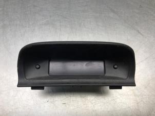 Gebruikte Display Interieur Peugeot 307 (3A/C/D) 2.0 16V Prijs € 35,00 Margeregeling aangeboden door Autosloperij Alexander