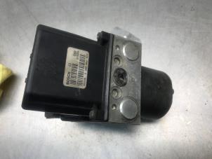 Gebruikte ABS Pomp Jaguar X-type Estate 2.0 D 16V Prijs op aanvraag aangeboden door Autosloperij Alexander