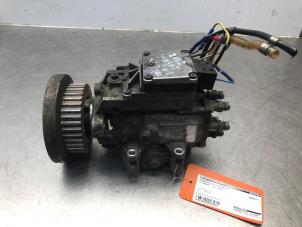 Gebruikte Brandstofpomp Mechanisch Volkswagen Passat Variant 4Motion (3B6) 2.5 TDI 150 Prijs op aanvraag aangeboden door Autosloperij Alexander