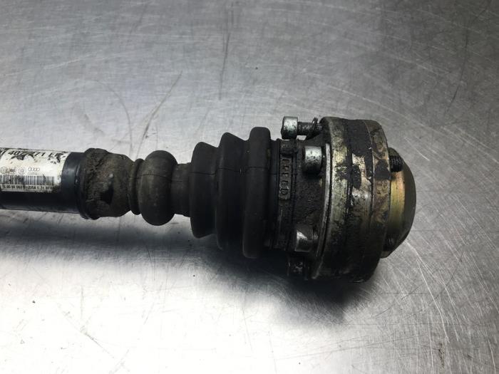 Gebruikte Steekas links-voor Volkswagen Bora (1J2) 1.9 TDI 115 Prijs € 50,00 Margeregeling aangeboden door Autosloperij Alexander