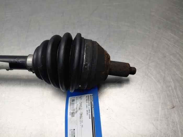 Gebruikte Aandrijfas links-voor Volkswagen Polo V (6R) 1.2 TSI Prijs € 50,00 Margeregeling aangeboden door Autosloperij Alexander