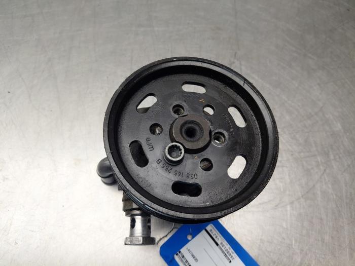 Gebruikte Servopomp Volkswagen Caddy III (2KA,2KH,2CA,2CH) 2.0 SDI Prijs op aanvraag aangeboden door Autosloperij Alexander