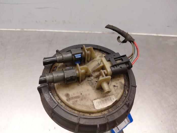 Gebruikte Tank element Pomp Mercedes Sprinter 3,5t (906.13/906.23) 310 CDI 16V Prijs € 75,00 Margeregeling aangeboden door Autosloperij Alexander