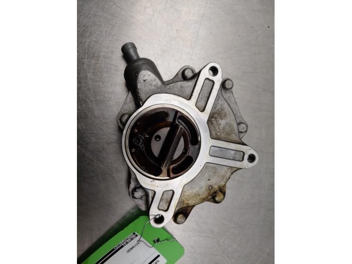 Gebruikte Vacuumpomp (Benzine) BMW 3 serie Touring (E91) 318i 16V Prijs op aanvraag aangeboden door Autosloperij Alexander