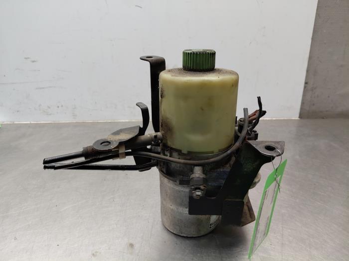 Gebruikte Pomp Servo Skoda Fabia II (5J) 1.2i Prijs op aanvraag aangeboden door Autosloperij Alexander