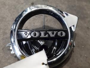 Gebruikte Embleem Volvo XC40 (XZ) 2.0 D4 AWD Geartronic 16V Prijs € 24,20 Inclusief btw aangeboden door Autohandel Didier