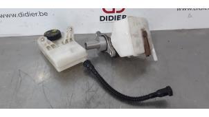 Gebruikte Hoofdremcilinder Peugeot Partner (GC/GF/GG/GJ/GK) 1.6 BlueHDi 120 Prijs op aanvraag aangeboden door Autohandel Didier