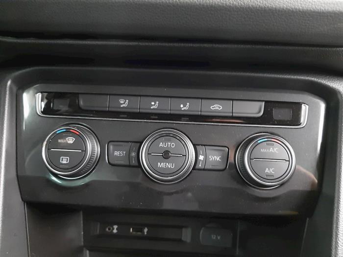 Panel de control de aire acondicionado Volkswagen Tiguan