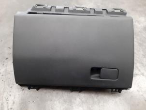 Gebruikte Dashboardkastje Hyundai i30 (PDEB5/PDEBB/PDEBD/PDEBE) 1.0 T-GDI 12V Prijs € 102,85 Inclusief btw aangeboden door Autohandel Didier