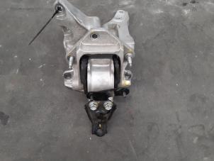 Gebruikte Versnellingsbak Steun Suzuki Vitara (LY/MY) 1.6 16V VVT Prijs € 36,30 Inclusief btw aangeboden door Autohandel Didier