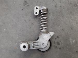 Gebruikte Spanner multiriem Volvo V40 (MV) 2.0 D2 16V Prijs € 54,45 Inclusief btw aangeboden door Autohandel Didier