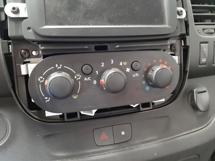 Opel Vivaro Air conditioning control panel