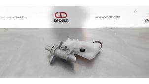 Gebruikte Hoofdremcilinder Renault Talisman Estate (RFDK) 1.6 Energy TCe 150 Prijs € 54,45 Inclusief btw aangeboden door Autohandel Didier