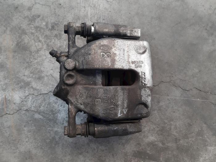 Remzadel links-voor Renault Kangoo