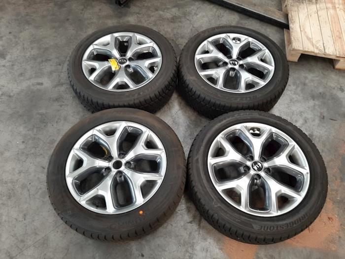 Kia Sorento Set of wheels + tyres