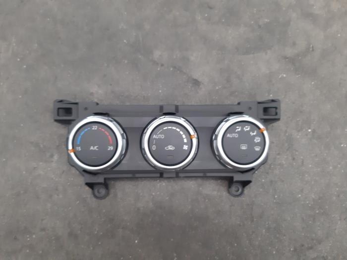 Heater control panel Mazda CX-3