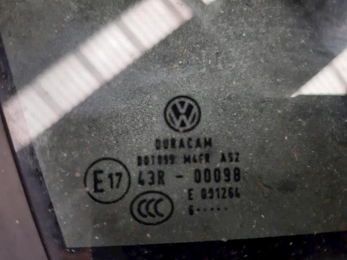 Driehoeks Ruit rechts-voor van een Volkswagen Tiguan (AD1) 2.0 TDI 16V BlueMotion Technology SCR 2016
