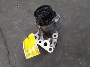 Gebruikte Oliefilterhuis Toyota Prius Plus Prijs € 30,25 Inclusief btw aangeboden door Autohandel Didier