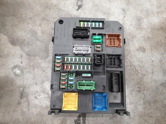 Caja de fusibles Peugeot 308