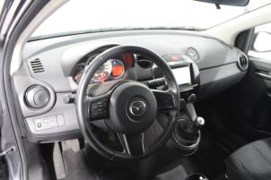 Gebruikte Airbag set Mazda 2 (DE) 1.3 16V MZR Prijs € 508,20 Inclusief btw aangeboden door Autohandel Didier