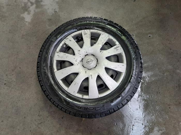 Jante + pneumatique Opel Vivaro