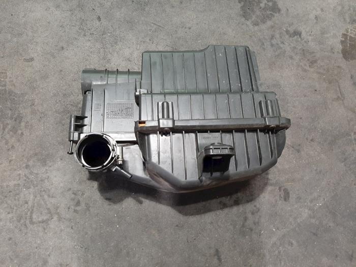 Obudowa filtra powietrza Peugeot 208